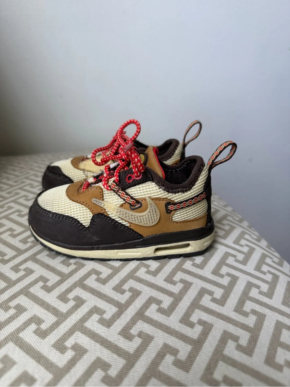 Nike Kids Travis Scott Cream, Brown & Tan Sneakers with Red Laces
